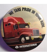 INTERNATIONAL TRUCK COLLECTIBLE VINTAGE BUTTON + CHAMPION BONUS BUTTON T... - €8,25 EUR