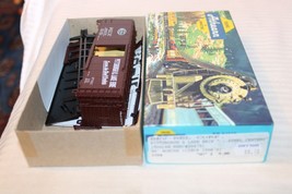 Athearn HO Scale 40&#39; Box Car, NYC Pittsburgh &amp; Lake Erie, Brown, #20475 BNOS - £23.98 GBP