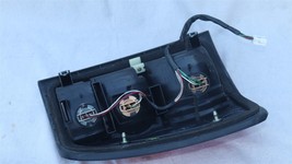 99-02 Toyota Land Cruiser Outer (QTR MTD) Taillight Light Lamp Passnger Right RH image 4