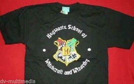 HARRY POTTER-Hogwarts School of Witchcraft &amp; Wizardry Jrs T-Shirt ~NEVER... - $13.85