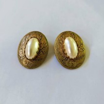 Vintage Gold Tone Faux Pearl Cabochon Oval Earrings Clip On Domed - £11.98 GBP