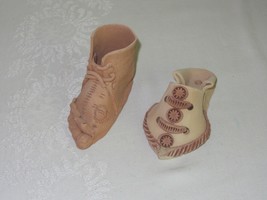 Vintage Art Clay Pottery Wall Hanging Shoe Match Holder &amp; Hole Toes Figu... - £23.66 GBP
