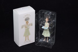 Hallmark Keepsake Grandma Angel Ornament 2009  - $13.71