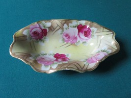 Nippon Relish Dish, Beautiful Decorations in Gold and Roses Orig [82] - $864.40 MXN