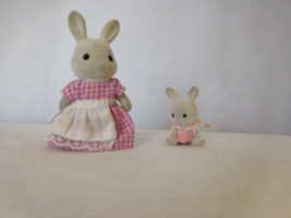Calico Critters Sylvanian Families White Rabbits Shannon and Kerri Snow Warren - £11.69 GBP
