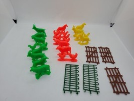 Vintage Plastic Farm Animals And Fencing Lot of 24 - £9.35 GBP
