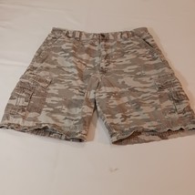 Walls Men&#39;s Cotton Blend Brown Camo Cargo Shorts Measured Size (36×10) - $16.82