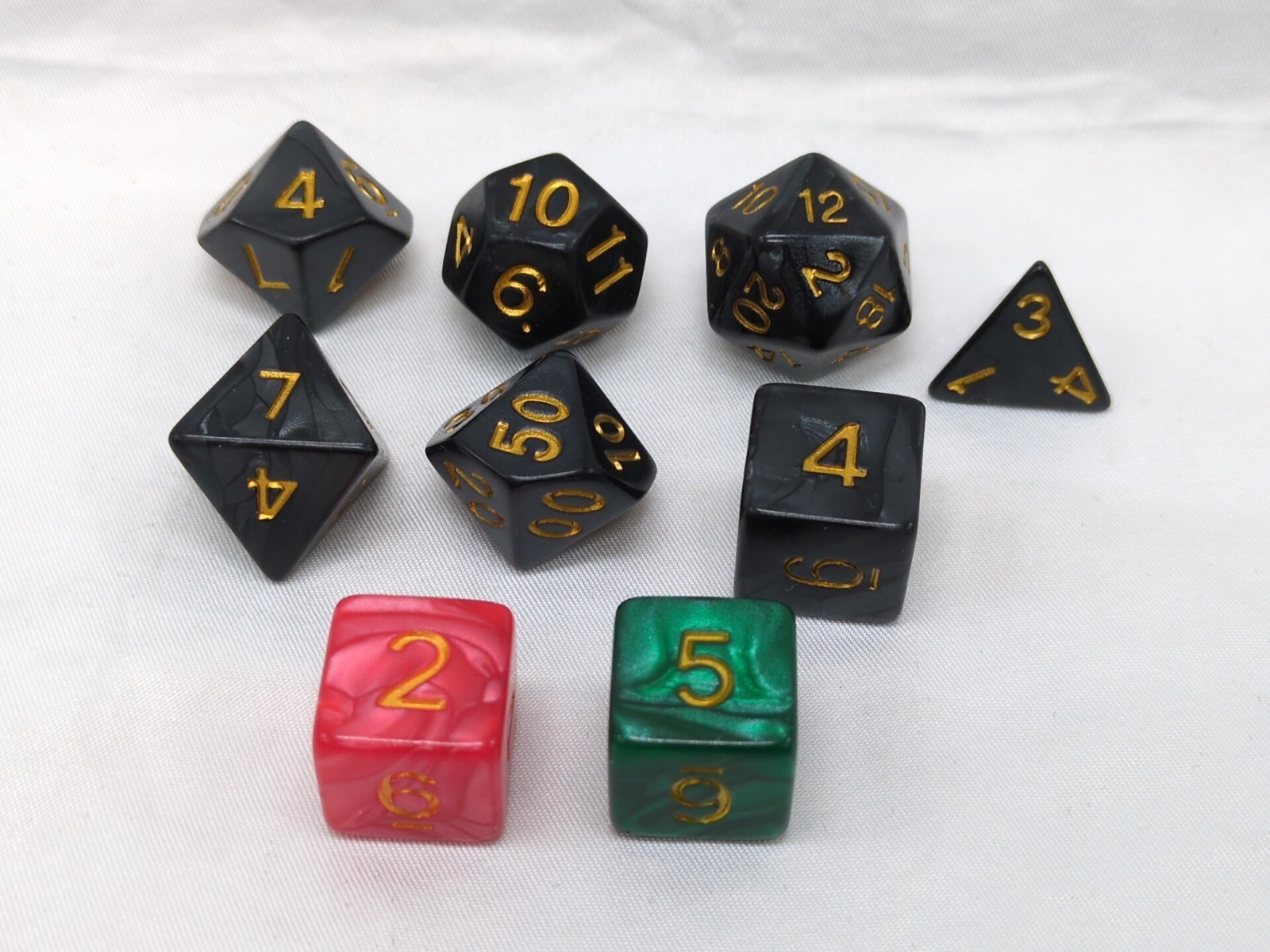 Set Of (7) Polyhedral Onyx Black With Gold Numbers + (2) Red/Green D6 Dice - $27.71