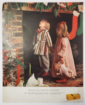 1972 Kodak Film Vintage Print Ad Children Looking Up Chimney For Santa Christmas - $15.50