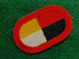 3rd SPECIAL FORCES GROUP (AIRBORNE), PARACHUTIST OVAL, SOLID RED BORDER - $7.87