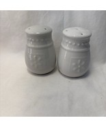 Totally Today Embossed Dots Ceramic Salt &amp; Pepper Shakers 3 1/2” - £14.99 GBP