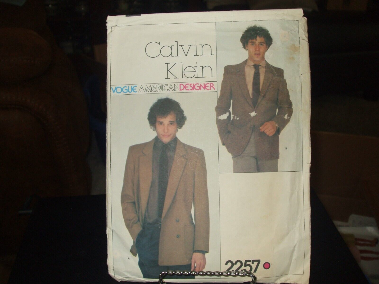 Vogue American Designer Calvin Klein 2257 Men's Jacket Pattern - Size 36 - $12.86