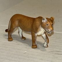 Schleich LIONESS Female Lion African Wildlife Animals Figure 2006 C1 - $9.75