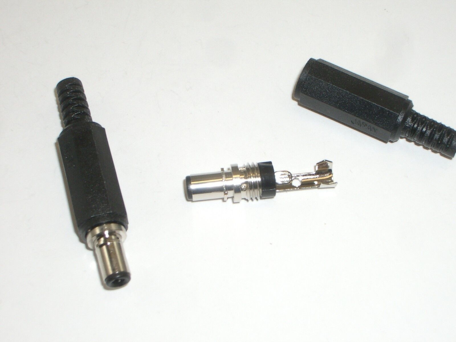5 pack 30-617-2.5 2.5mm Locking DC power coax plug philmore Calrad 306172.5 2550 - $12.97