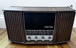 Vintage 1969/70 Sears Silvertone Solid State Transistor Radio Model 2039 Works - £27.44 GBP
