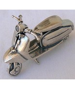 Decroative Vespa miniature - $109.64 CAD