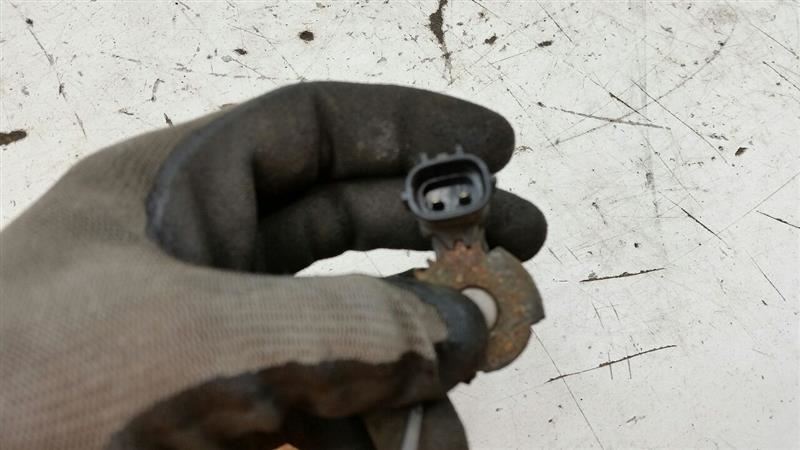 2005 Toyota Celica Variable Timing Gear Oil Control Valve Solenoid Cylinder Head Item image 2
