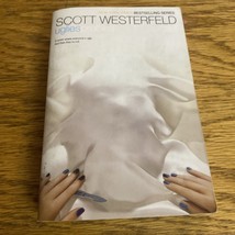 Uglies - Paperback By Westerfeld, Scott - VERY GOOD - $6.63