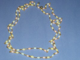 Necklace Pastel Oval Beaded Gold Tone Costume Jewelry Vintage 1950&#39;s 1960&#39;s - £19.65 GBP