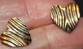 Solid 14K yellow gold marked 14K larger size heart earrings Lot#36 - $269.65