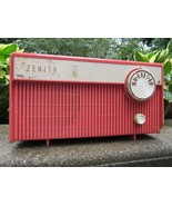 PINK TUBE RADIO vintage ZENITH Model F508V coral RARE 1960&#39;s - $2,673.06 MXN