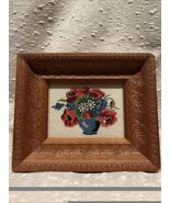 Vintage Framed Needlepoint Floral Bouquet Wall Art Beautiful Carved Wood... - $1,470.07 MXN