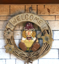 Vintage Welcome Wreath Rustic Ceramic Farmer Leaf Flowers wood vines farmhouse - £23.70 GBP