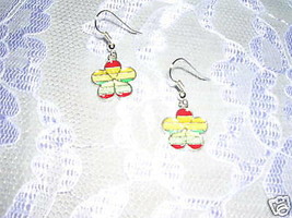 New Silver Tone Flowers Rainbow Colors Fashion Earrings - £3.98 GBP