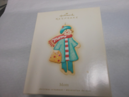Hallmark Keepsake &quot;Mom&quot; 2007 Ornament NEW - $10.11 CAD
