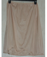 EXCELLENT WOMENS OLGA 26&quot; BEIGE HALF SLIP  SIZE L  STYLE 12007  NO SLITS! - £18.01 GBP