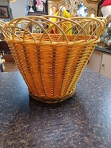 Vtg Brown Woven Wicker Trash Can Waste Paper Basket Arch Loop Top 7-8&quot; - $24.74