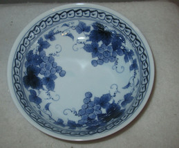 (2) Chinese Blue/ White Porcelain Grapes Floral Dish Bowl - $29.85