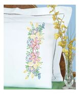 Jack Dempsey Needle Art Pretty Flowers Perle Edge Pillowcases - $549.40 MXN