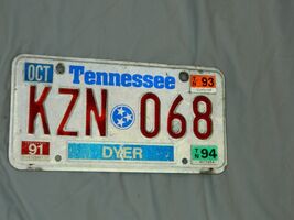 United States Tennessee 1994 Dyer County Passenger License Plate # KNZ-068 - $6.88