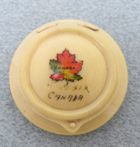 Antique Celluloid Compact Canada Leaf Design Powder Puff No Makeup Souve... - €25,79 EUR