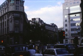 1985 Street Scene Waldorf Hotel City Shadows London Generic Mount Slide - £2.71 GBP