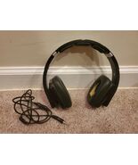 Monoprice On-the-Ear Wired Headphones with Aux Cable, Black - $733.58 MXN