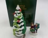 DEPT 56 SNOW VILLAGE ACCESSORY THE HOLLY AND THE IVY, 1997 #56100 W/BOX - $15.15