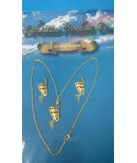 Women Gold Plated Egyptian Queen Nefertiti Earring &amp; Pendant necklace set. - $244.43 MXN