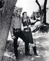 Annie Oakley 1954 TV series Gail Davis Brad Johnson 8x10 inch photo - $10.99