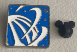 Tomorrowland Hidden Mickey Shanghai Disney Pin Trading - $7.91