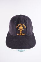 VINTAGE HAT SNAPBACK GOLD&#39;S GYM NEW ERA BODYBUILDING - $68.81 CAD