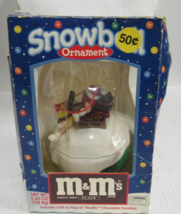 M&amp;M&#39;s Riding A Sled &quot; Snowball &quot; Christmas Ornament Candy Dispenser In Box - £17.20 GBP