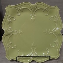 Fancy Scroll Collection Sweet Olive Designs 10&quot; Dinner Plate Green NEVER... - £7.43 GBP