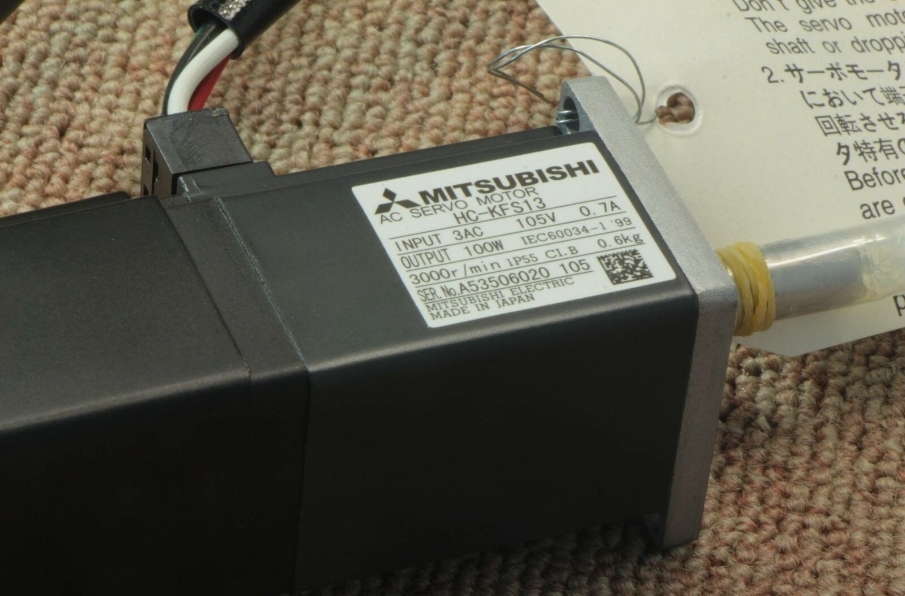  New Mitsubishi 3 PHASE 100W AC Servo Motor HC-KFS13 - $135.00