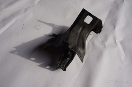 2000-2006 w215 MERCEDES CL500 CL55 RADIATOR LOWER RIGHT MOUNTING BRACKET MOUNT image 1
