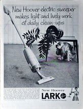 Lark Hoover Electric Sweeper Vacuum Cleaner-family dog-1961 Vintage Prin... - $13.95 CAD