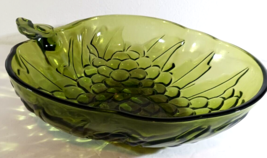 Green Indiana Glass Grape Console Bowl Fruit Centerpiece Vintage Cluster MCM - £11.86 GBP