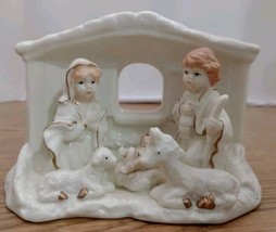 Vtg.  Christmas Nativity Scene Ceramic Pastel Glazed Gold Guild 1 Piece 6&quot;T 7½&quot;W - £12.80 GBP