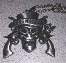 Armes N&#39; Roses Pendentif Collier W/ Chaîne ~ Tout Neuf - $30.87 CAD